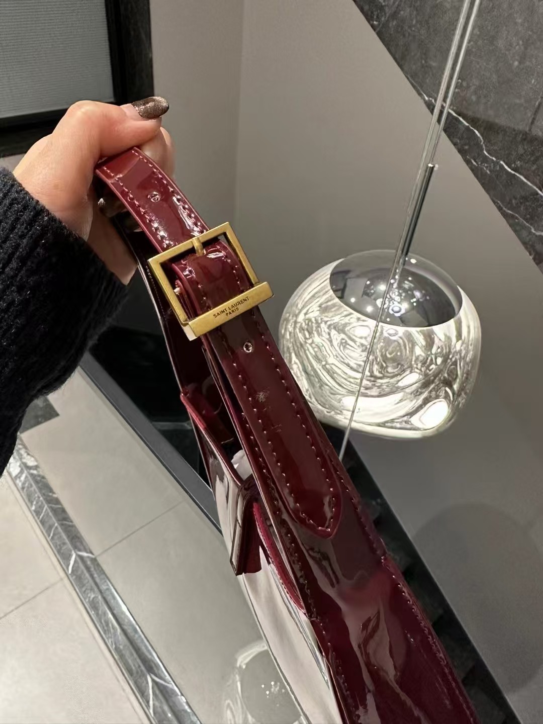 YSL HOBO Patent leather armpit bag