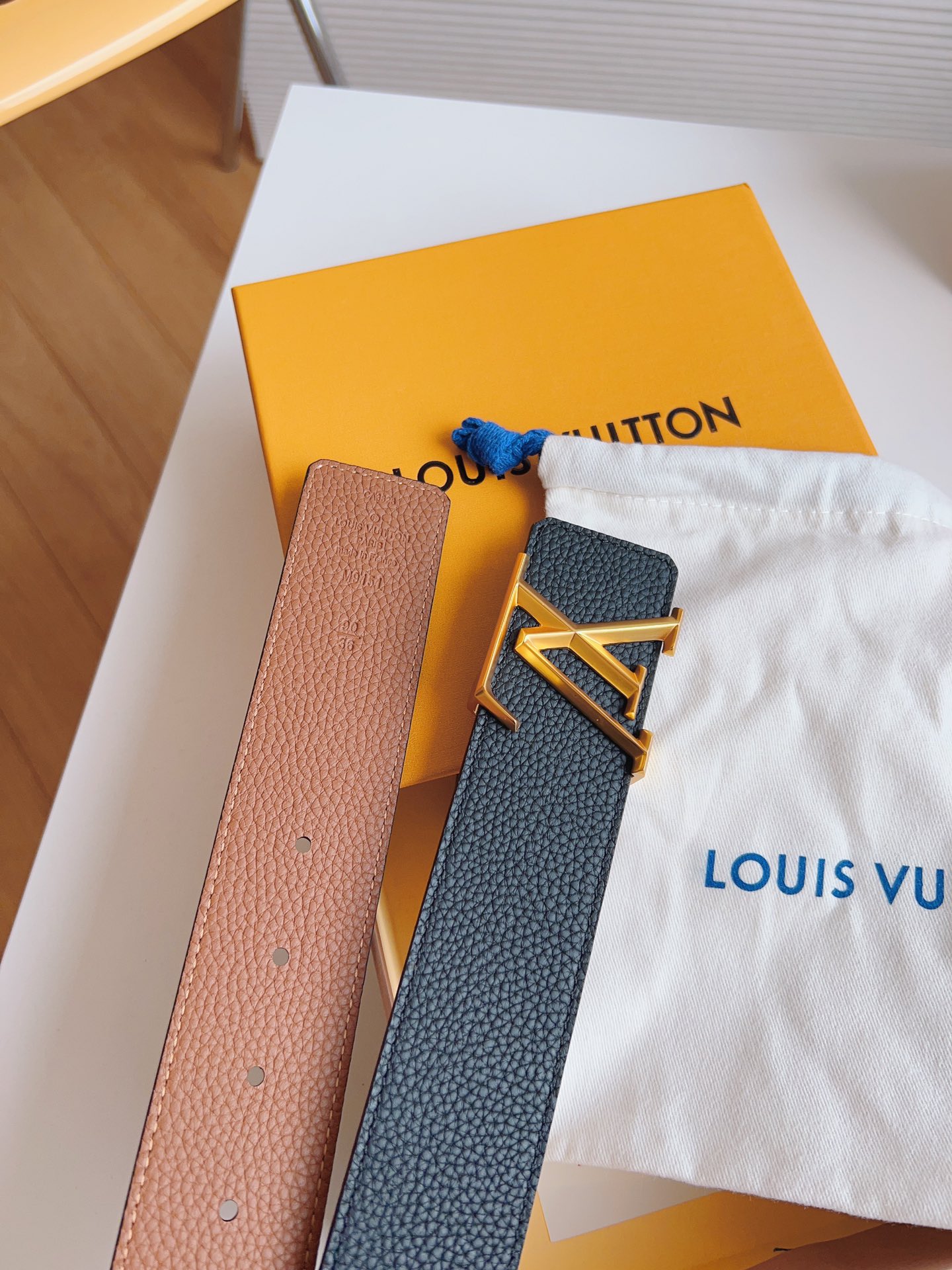 LV Taurillon belt