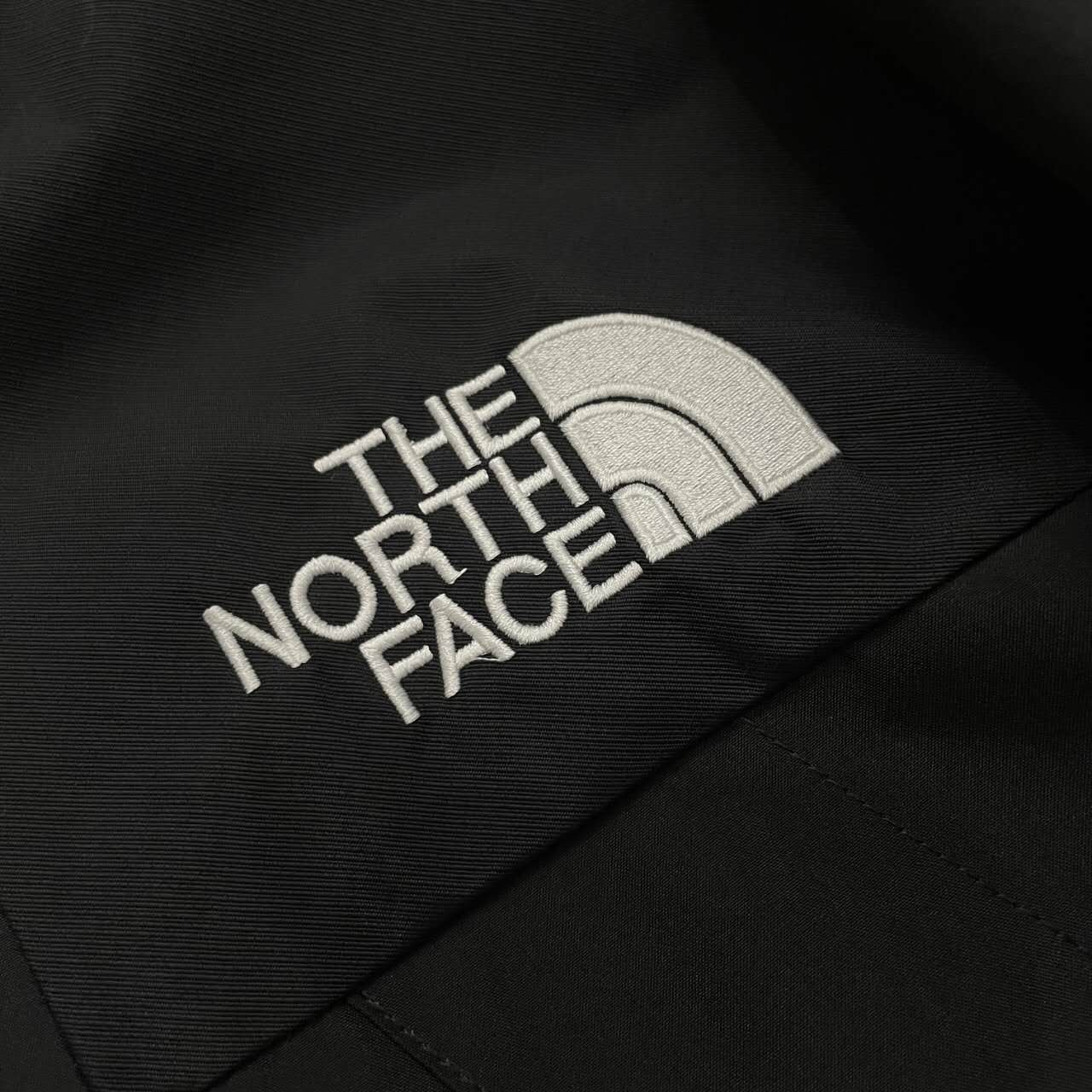 The North Face 1990 submachine jacket unisex