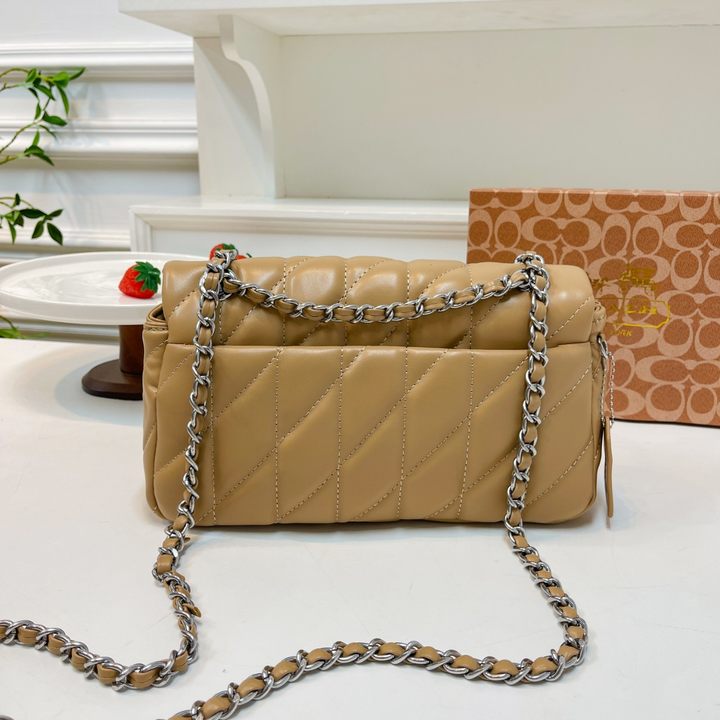 Replica coach Tabby chain bag