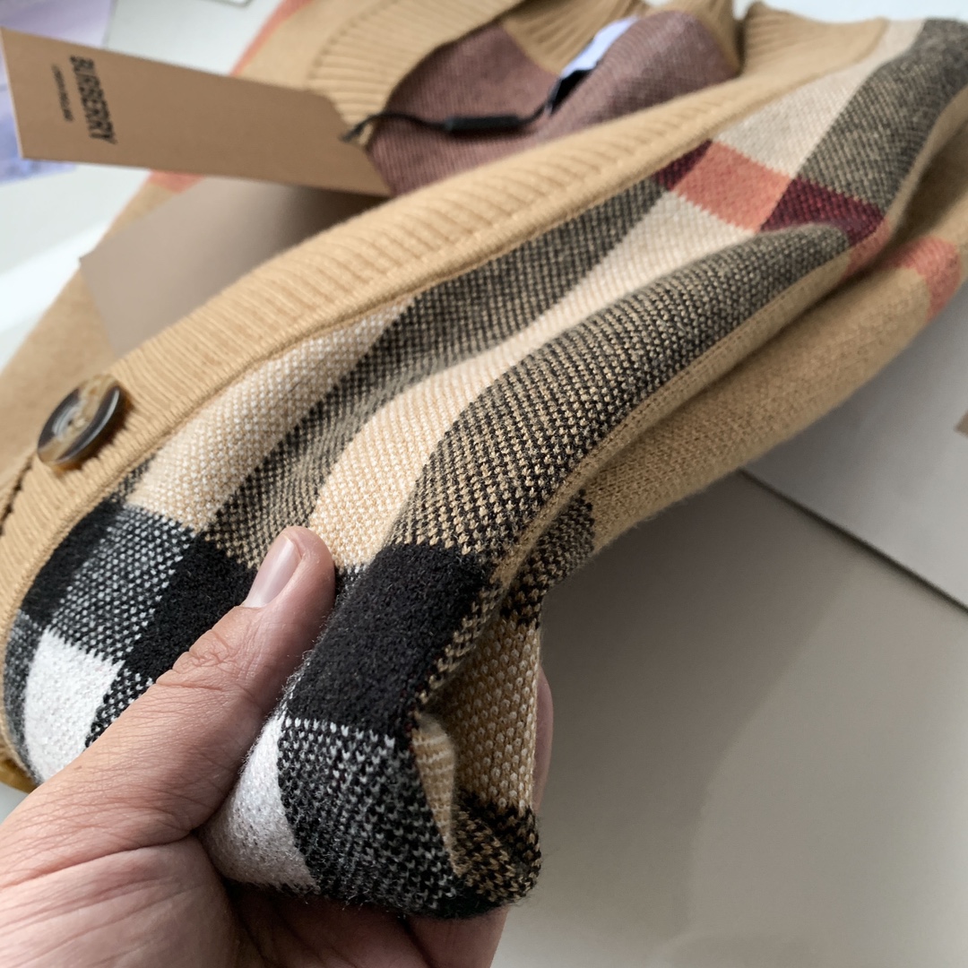 Burberry 23ss Long sleeved sweater jacket