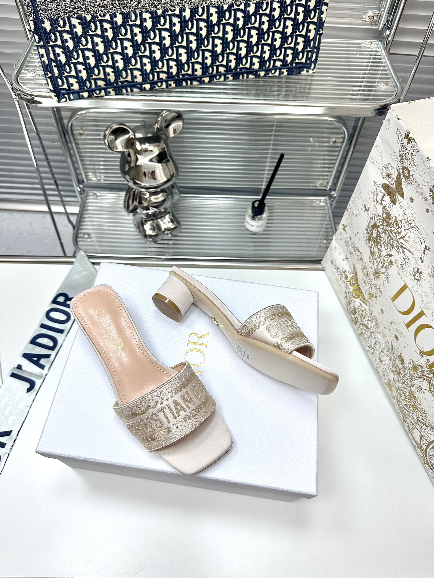 Replica Dior Embroidery collection of flip-flops