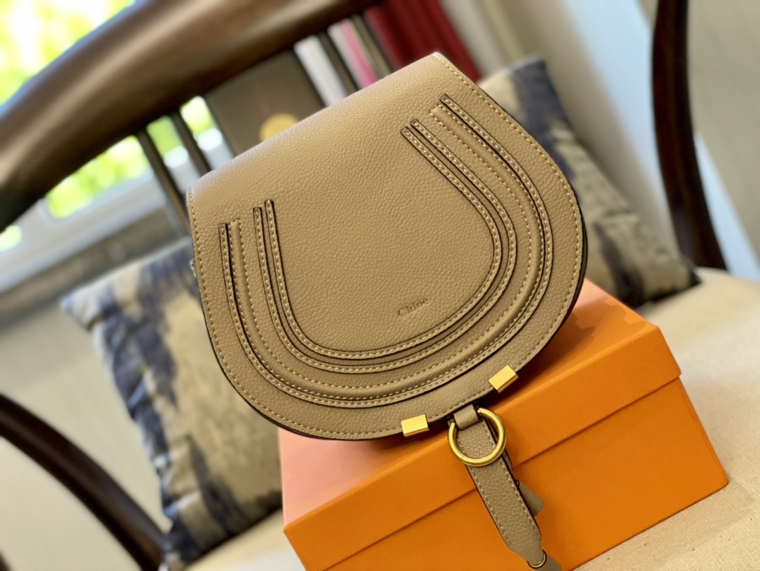 Replica CHLOE'   MARCIE Marcie Small leather shoulder bag with logo engraving