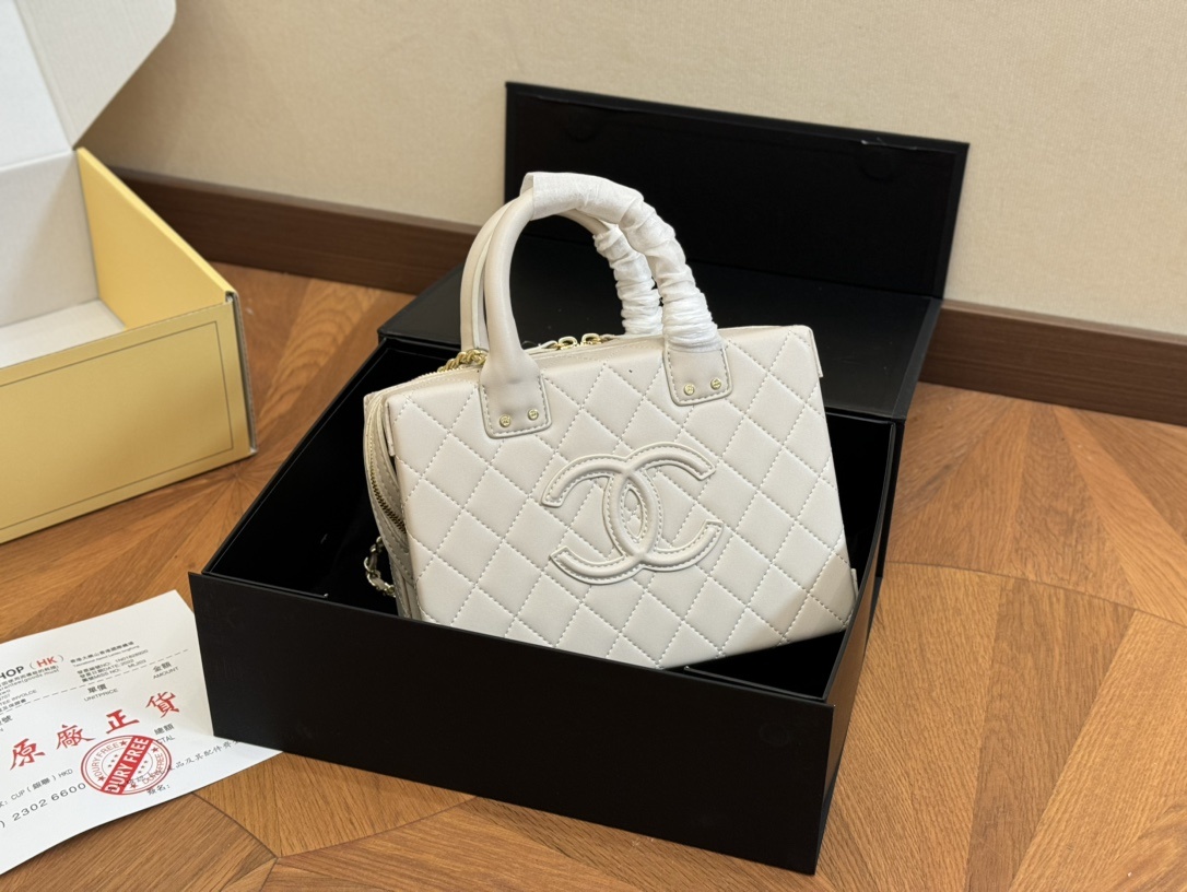 Replica Chanel Autumn/Winter makeup box