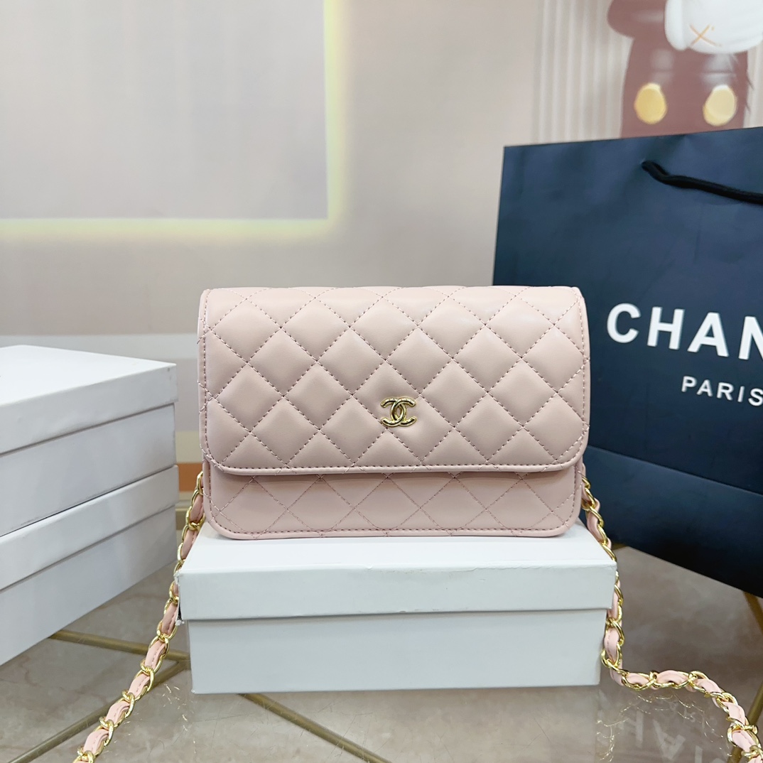 Chanel woc crossbody chain bag