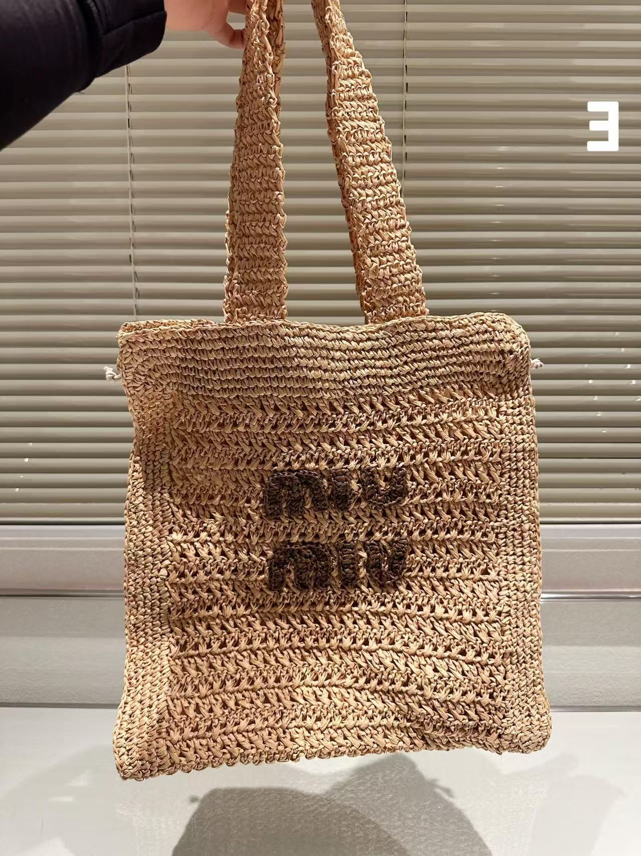 Miumiu 2-in-1 straw bag