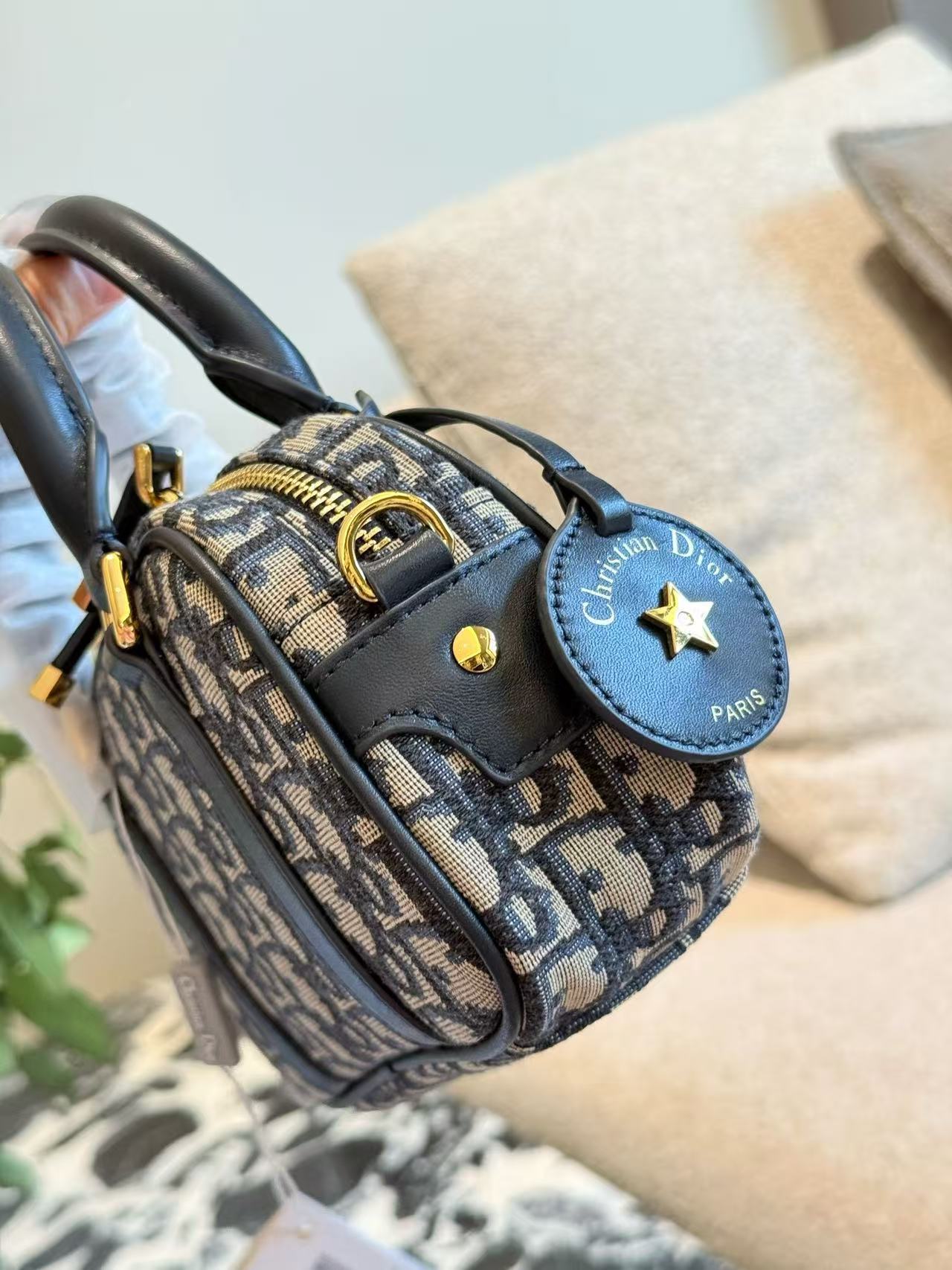 Dior D-VibeEast-West handbag