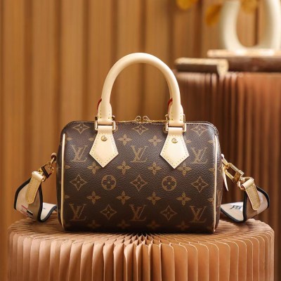 Replica Louis Vuitton Speedy Bandoulière Handbag