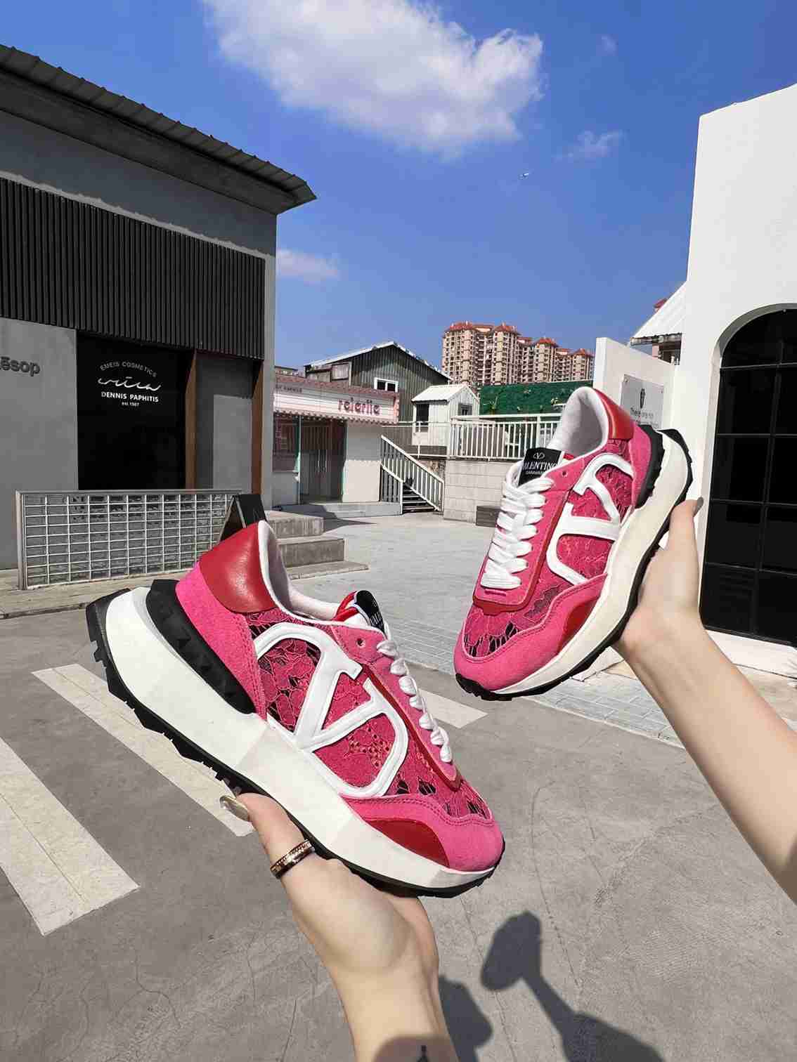 Top Quality Valentino Garvani Sneakers