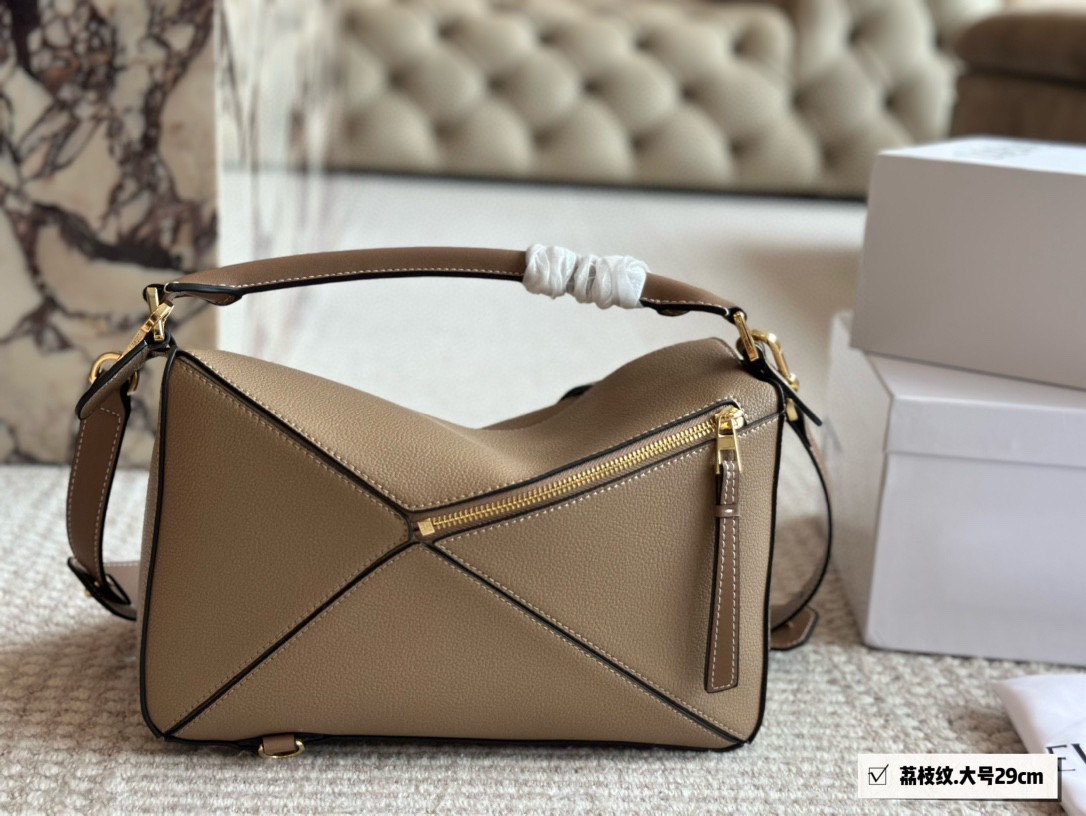 High Quality LOEWE Puzzle Edge Big textured-leather shoulder bag