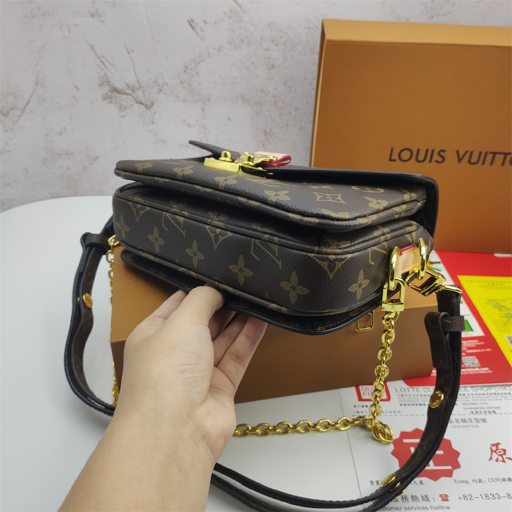 LV Replica Louis Vuitton Pochette Metis East West