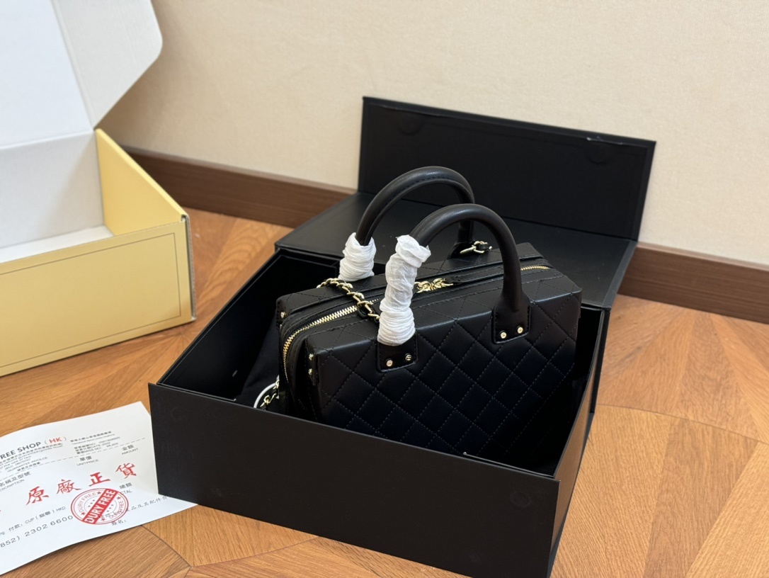 Replica Chanel Autumn/Winter makeup box