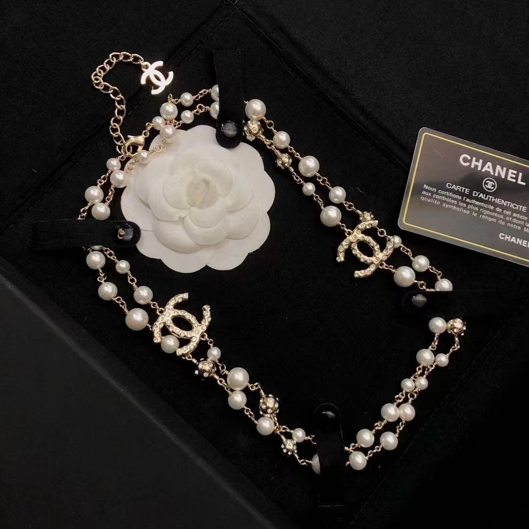 Chanel pearl necklace