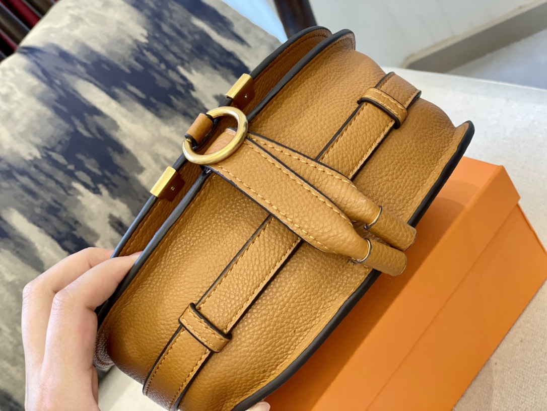 Replica CHLOE'   MARCIE Marcie Small leather shoulder bag with logo engraving