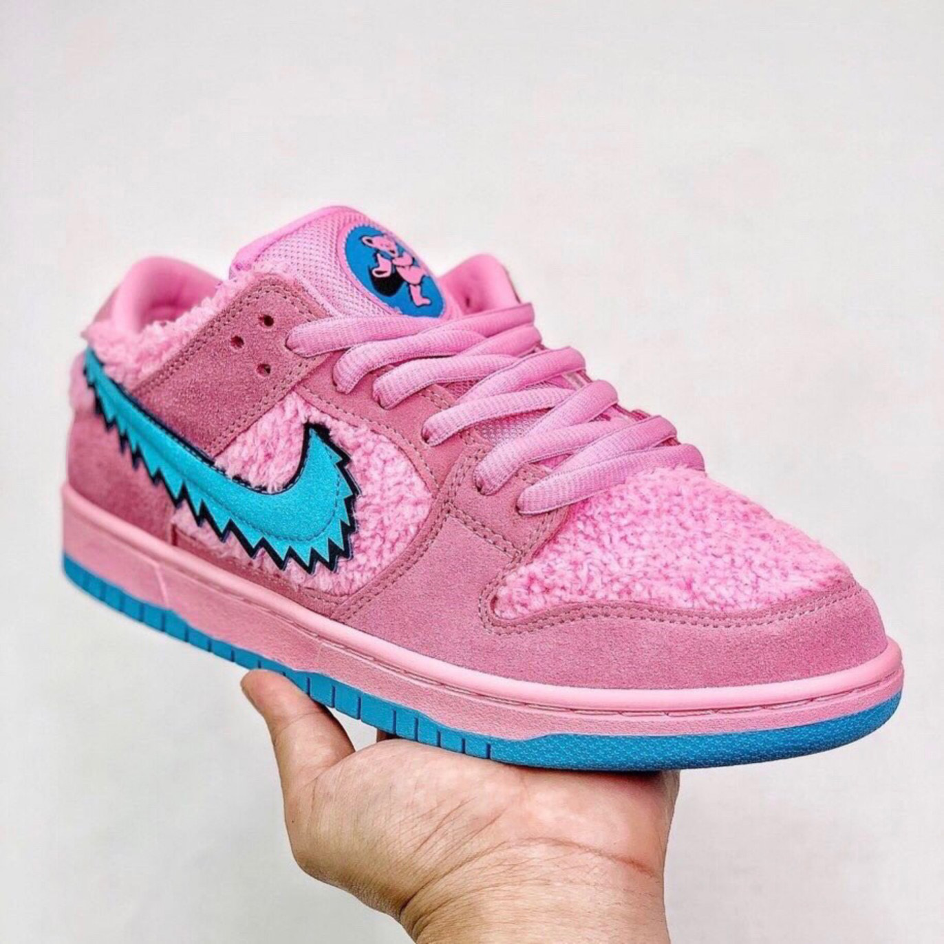 Grateful Dead x Nike SB Dunk Low