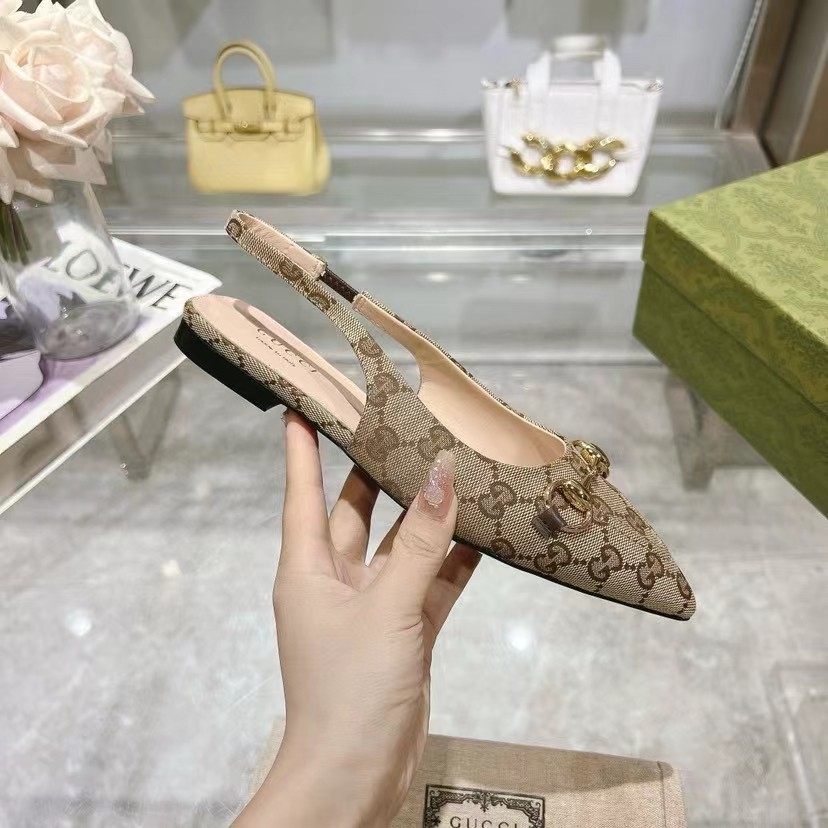Horsebit GG Gucci canvas slingback flats in beige Brown