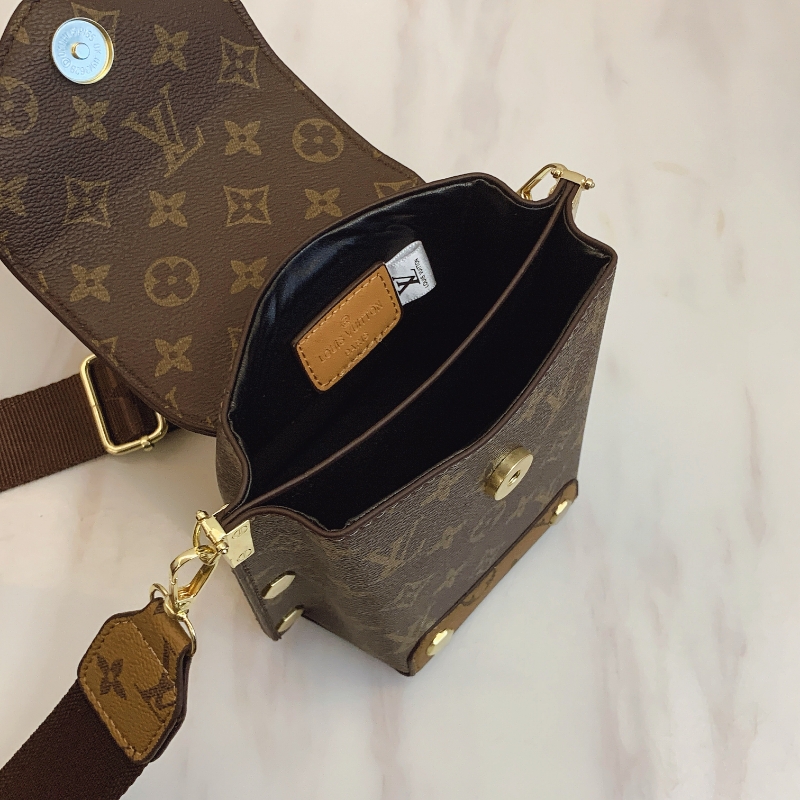 LV Mobile phone makeup bag
