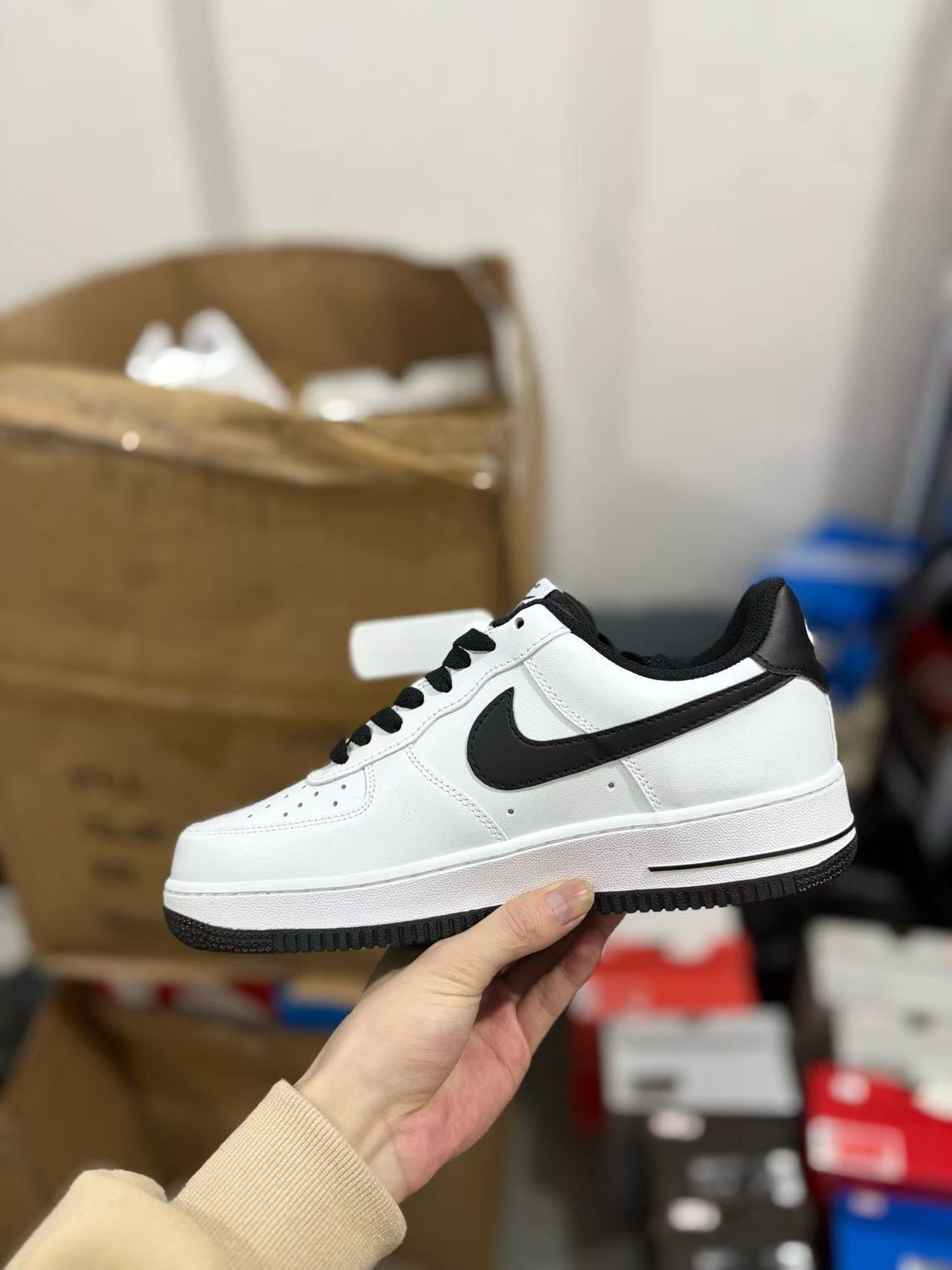 Nike classic air force shoes
