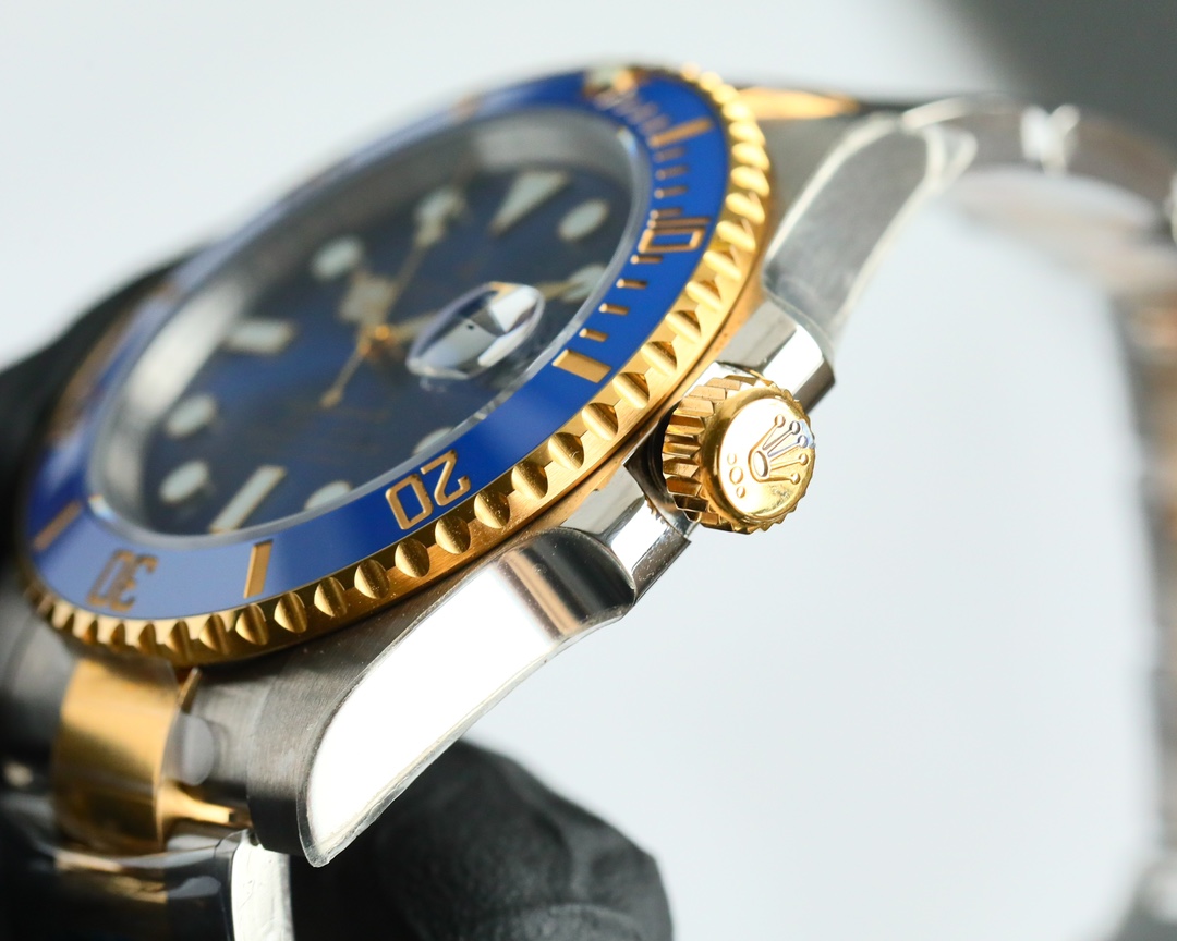 Replica Rolex Submariner Date 40 Dial Yellow Gold Watch