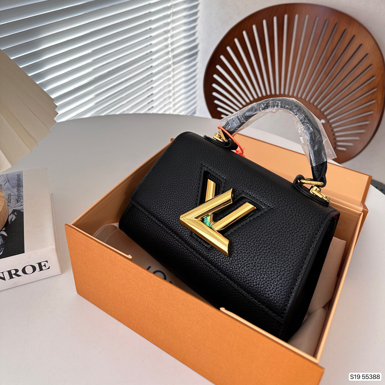 LV Twist Handheld Shoulder Bag