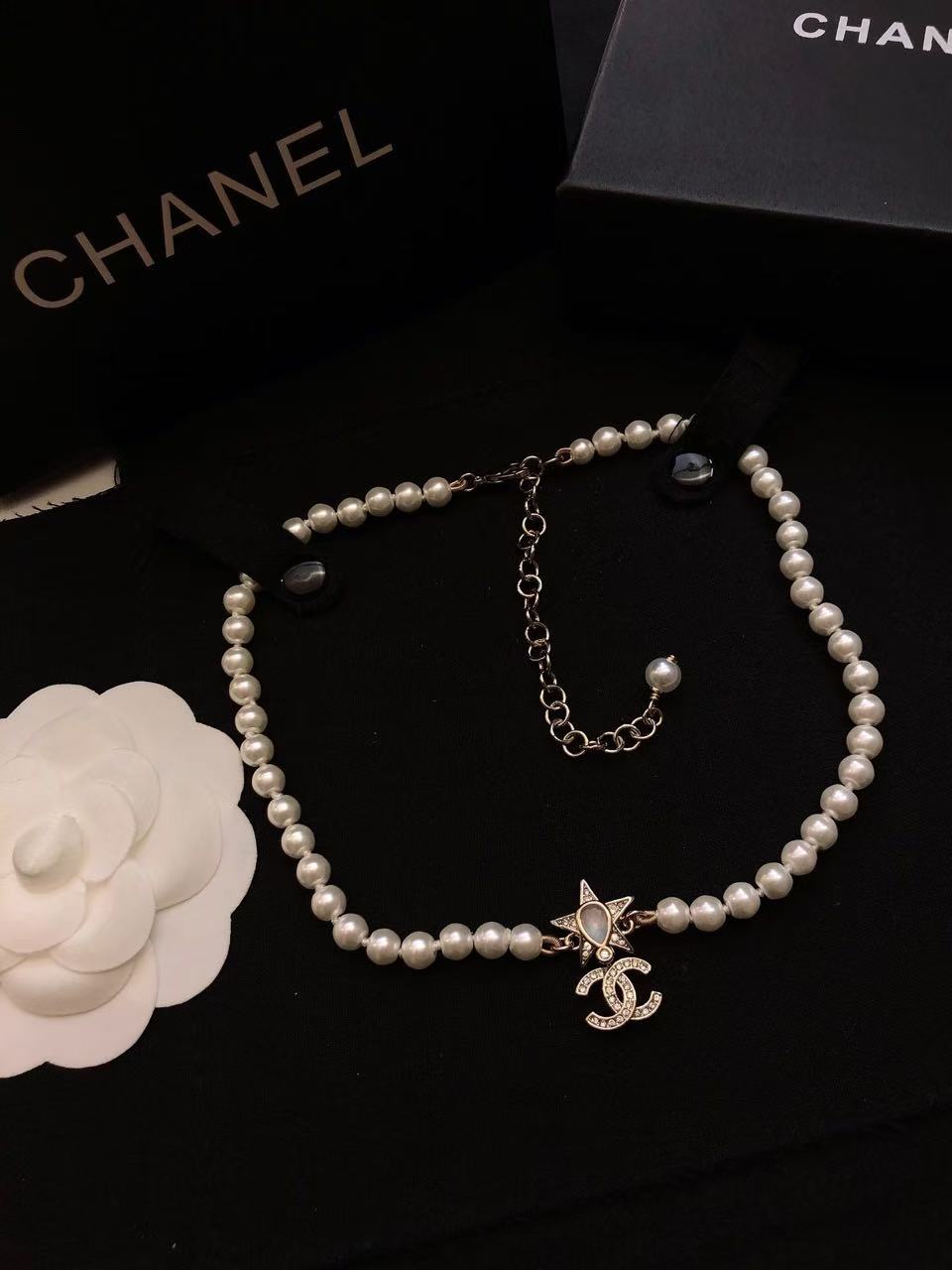 Chanel Classic Pearl Pendant Necklace