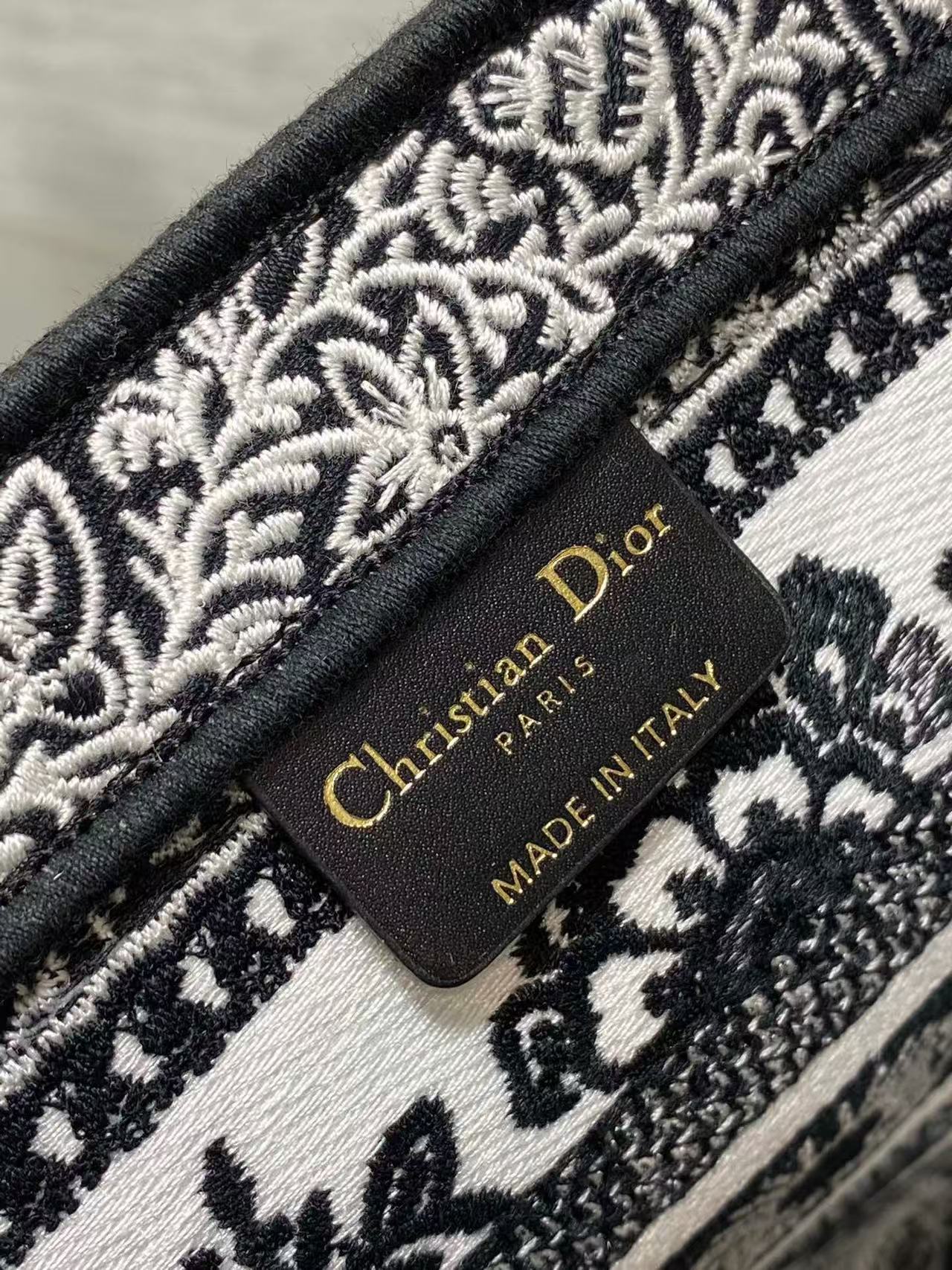 DIOR Christmas Embroidery Bag