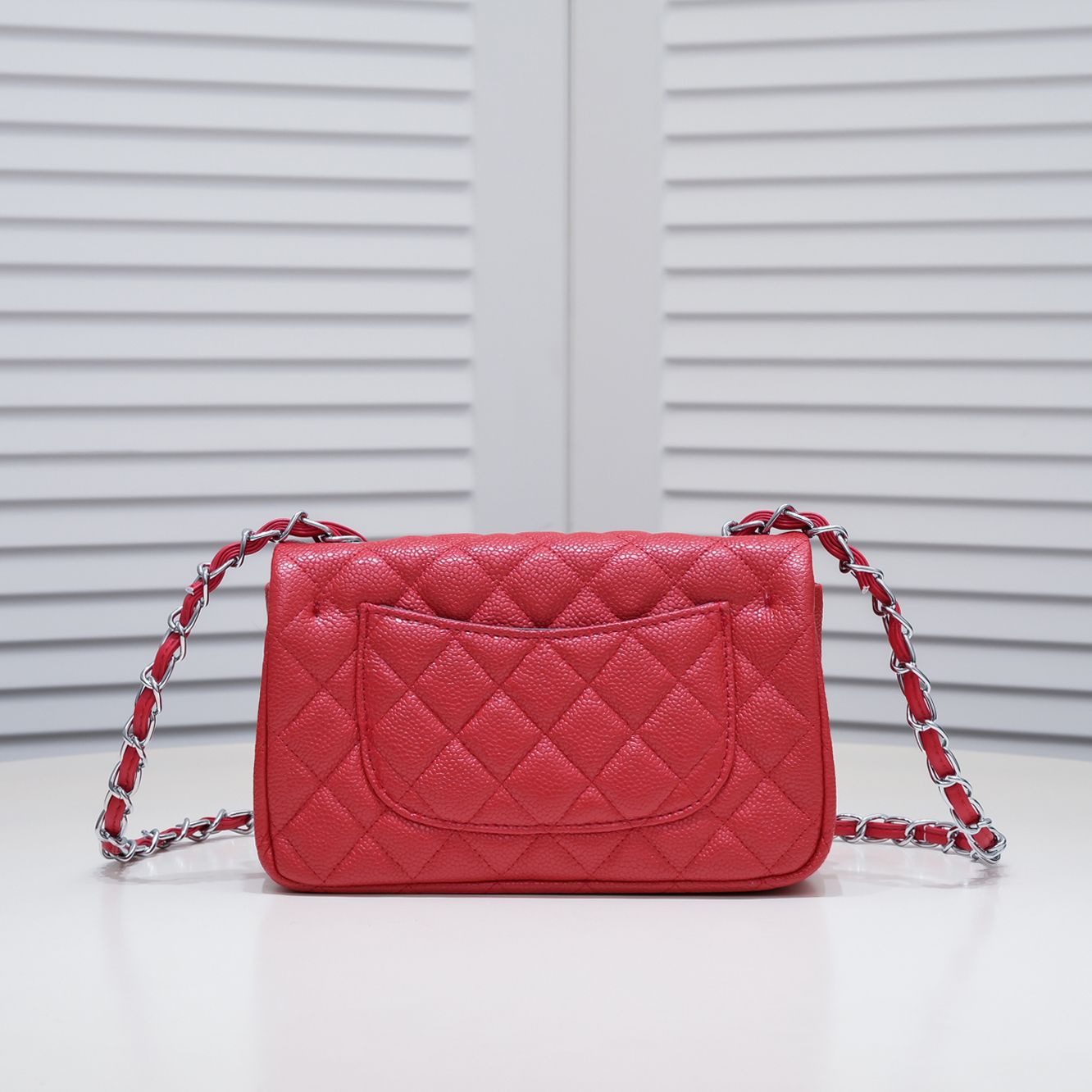 Chanel chain crossbody shoulder bag
