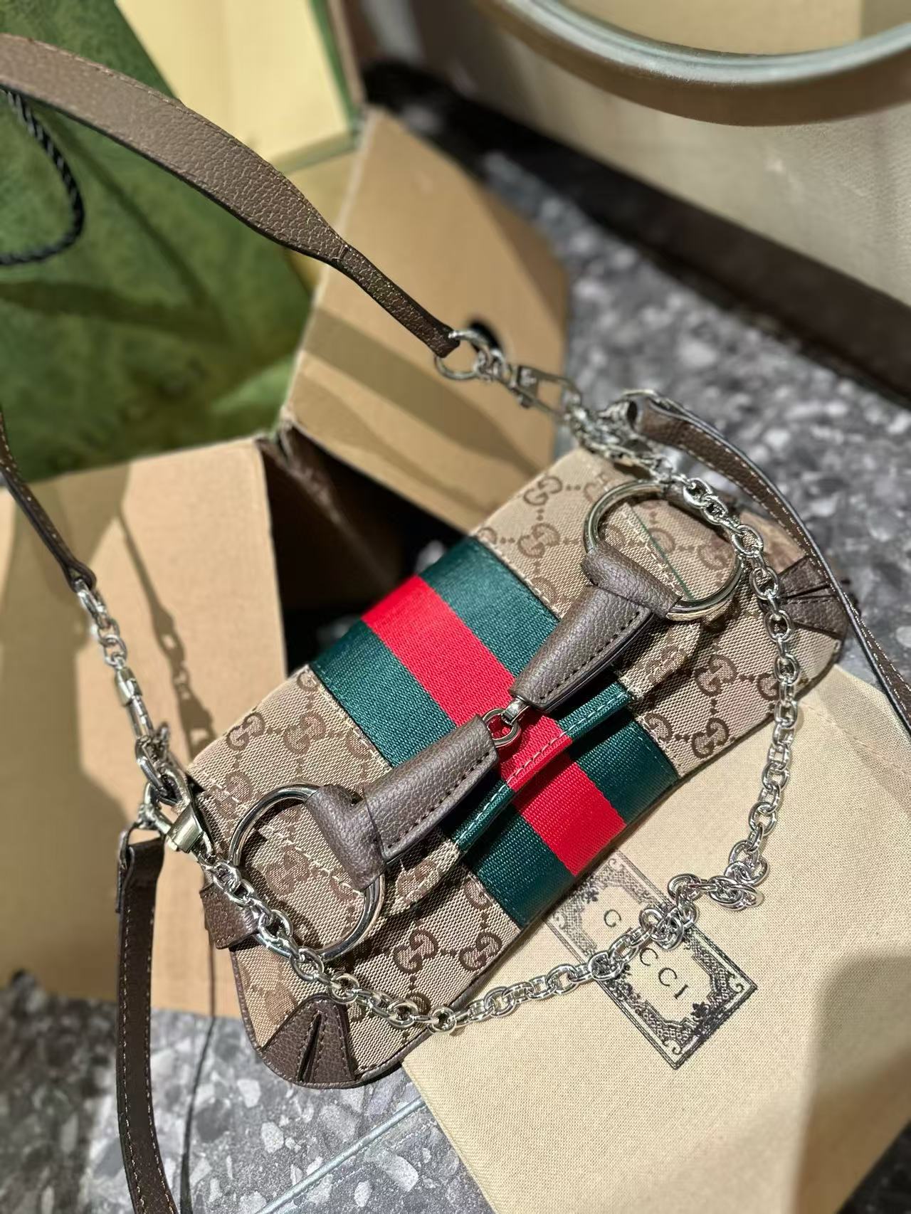 Gucci Horsebit Chain bag