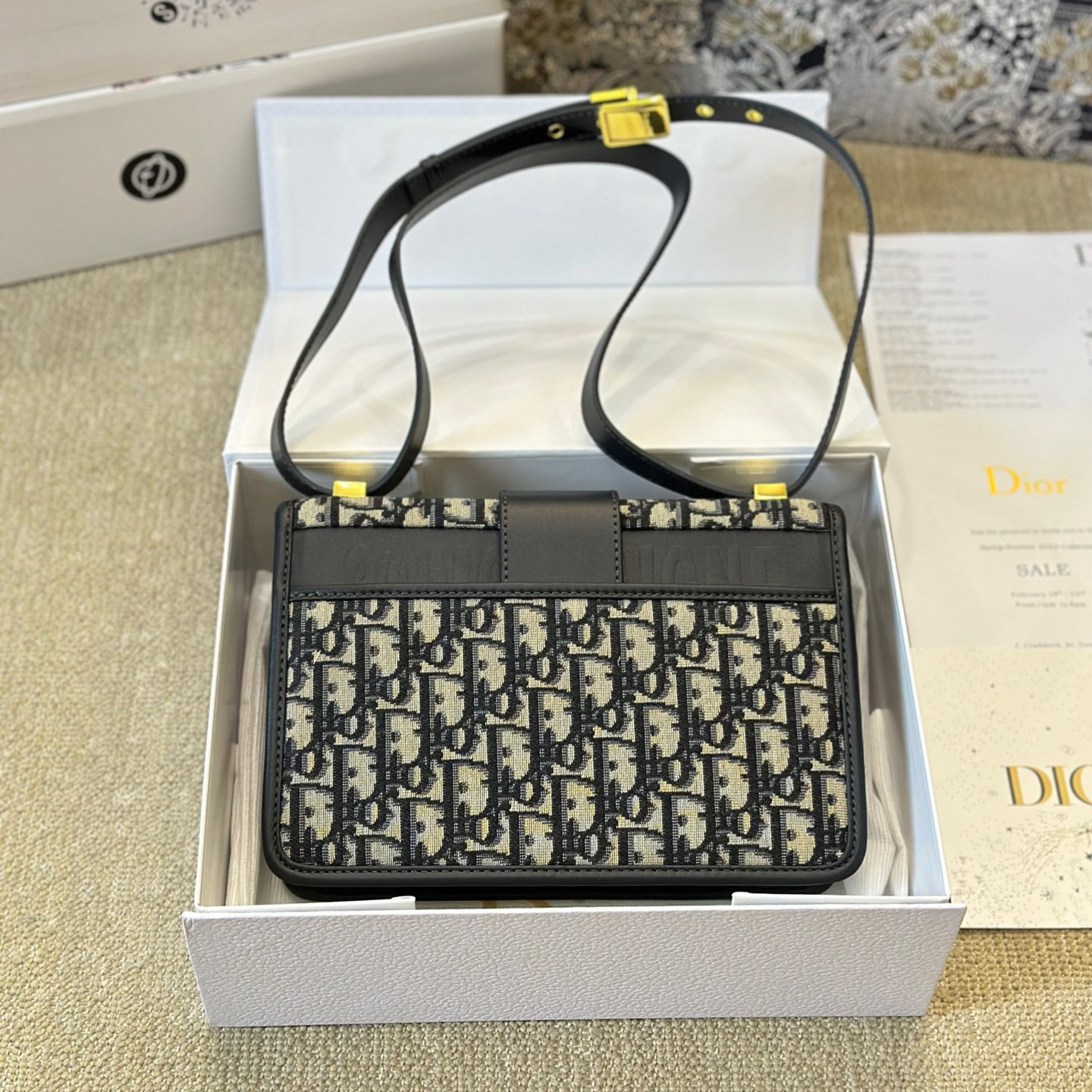 Dior Montaigne chain shoulder bag