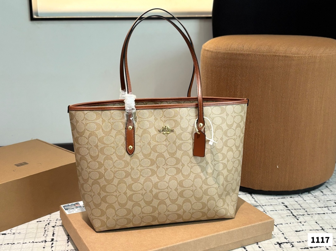 Coach neverfull bag