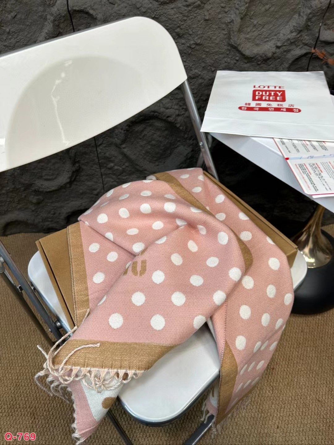 Replica Miuimiu Designer Scarf Luxury Women's Scarves Autumn/Winter Warm Scarf