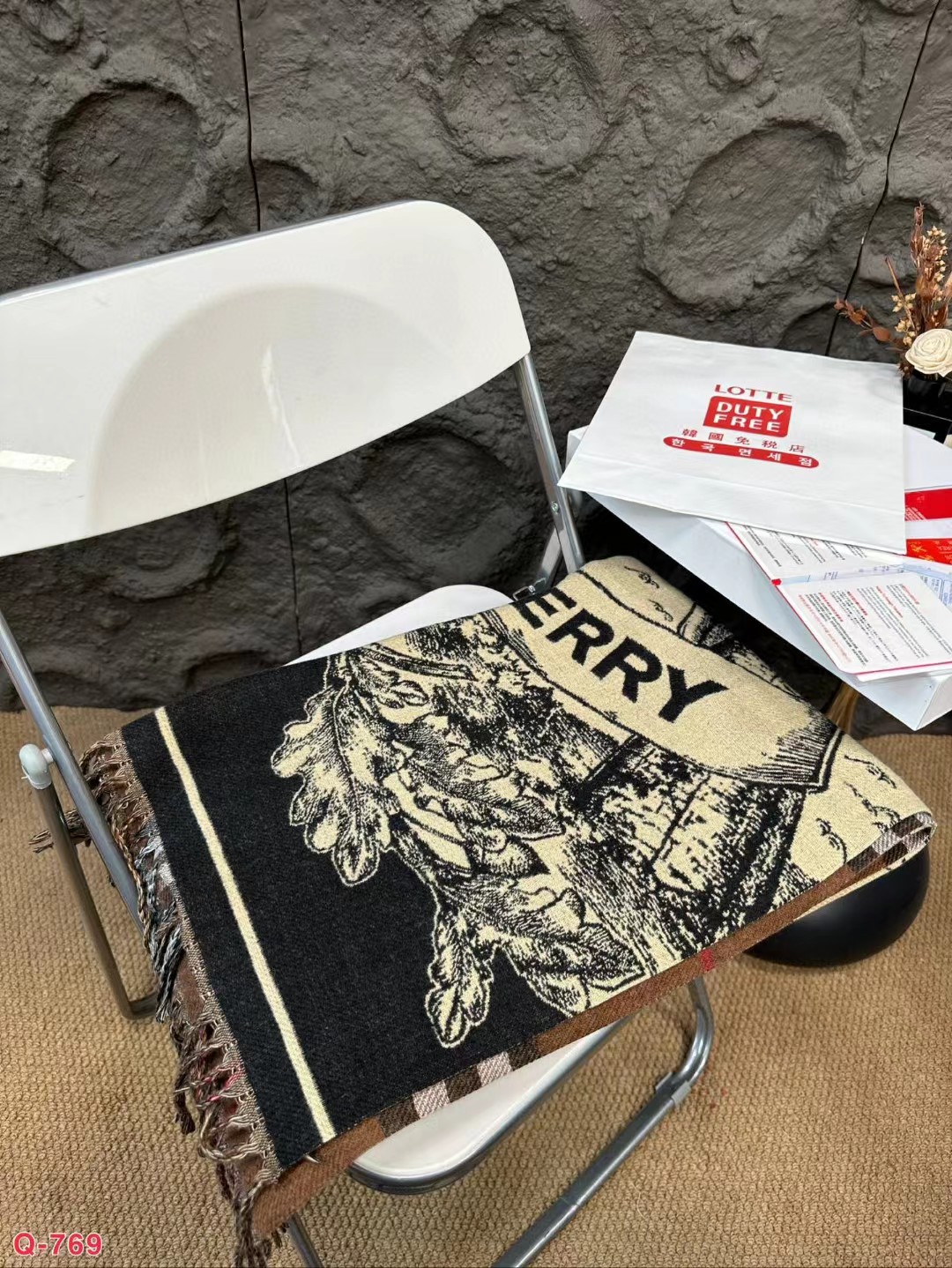 Replica Burberry Check Cashmere Scarf