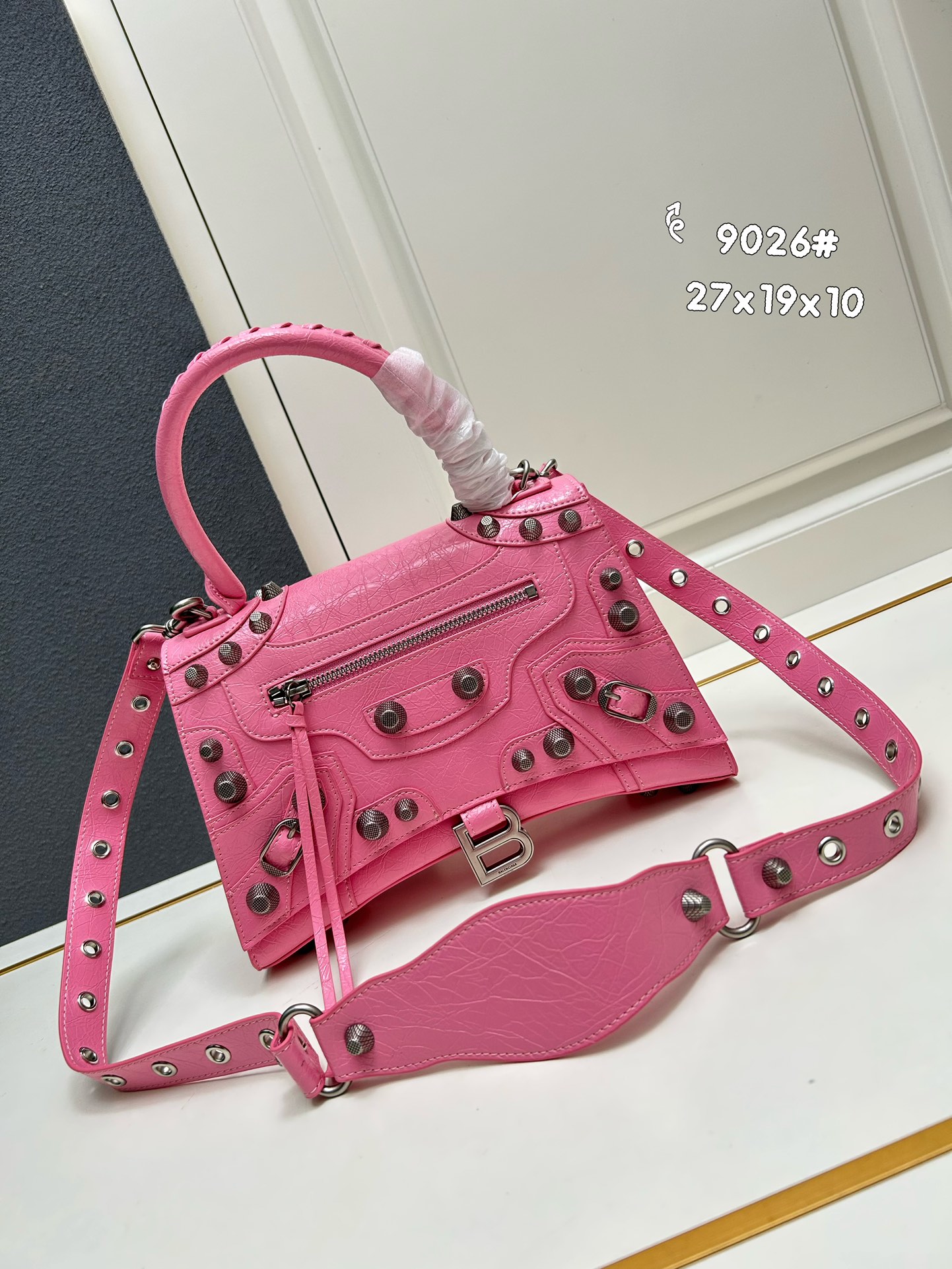 Balenciaga Hourglass LeCagole shoulder bag