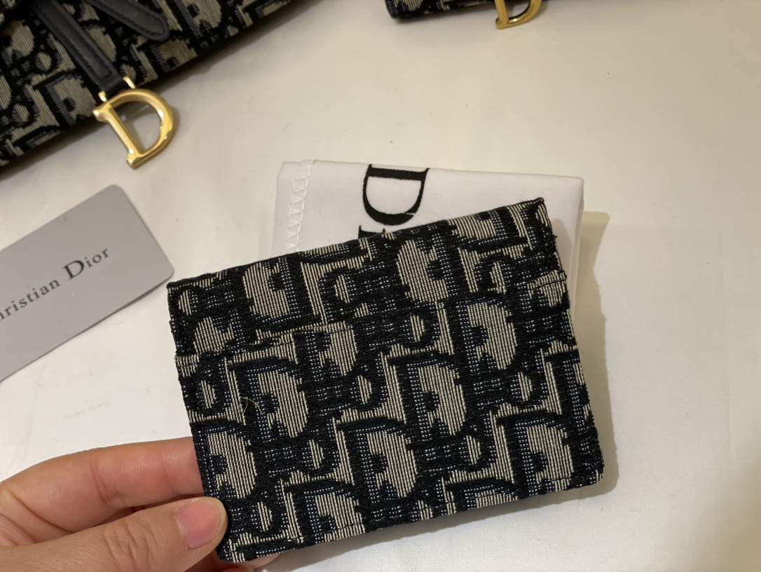 Gucci card holder wallet