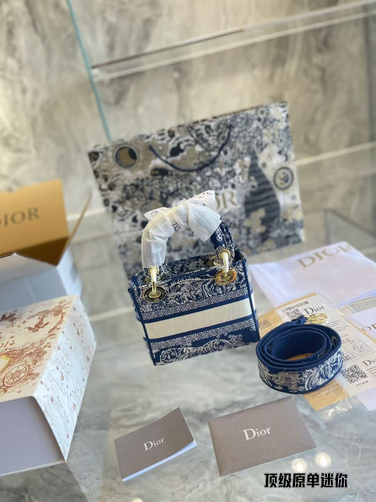 DiorLady-Life Constellation Embroidery Limited edition bag