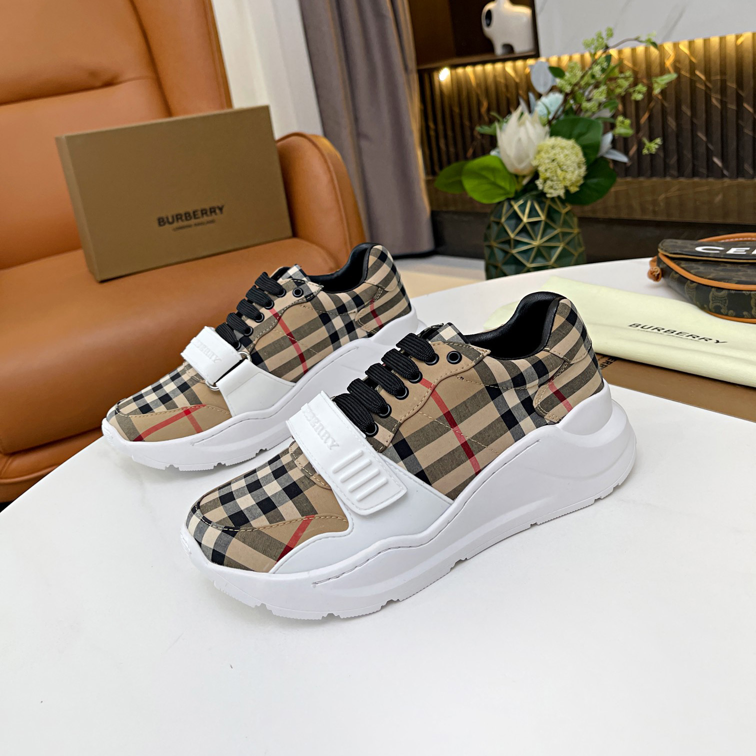 Burberry High quality sports shoes
