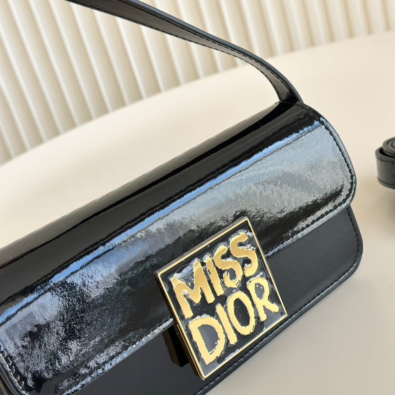 Dior armpit shoulder bag