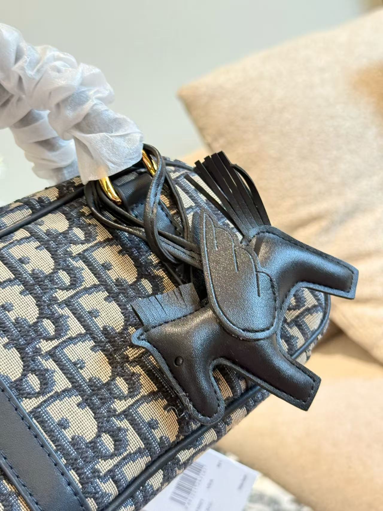 Dior D-VibeEast-West handbag