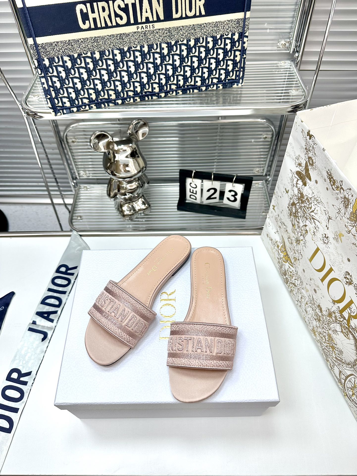 Replica Dior Embroidery collection of flip-flops
