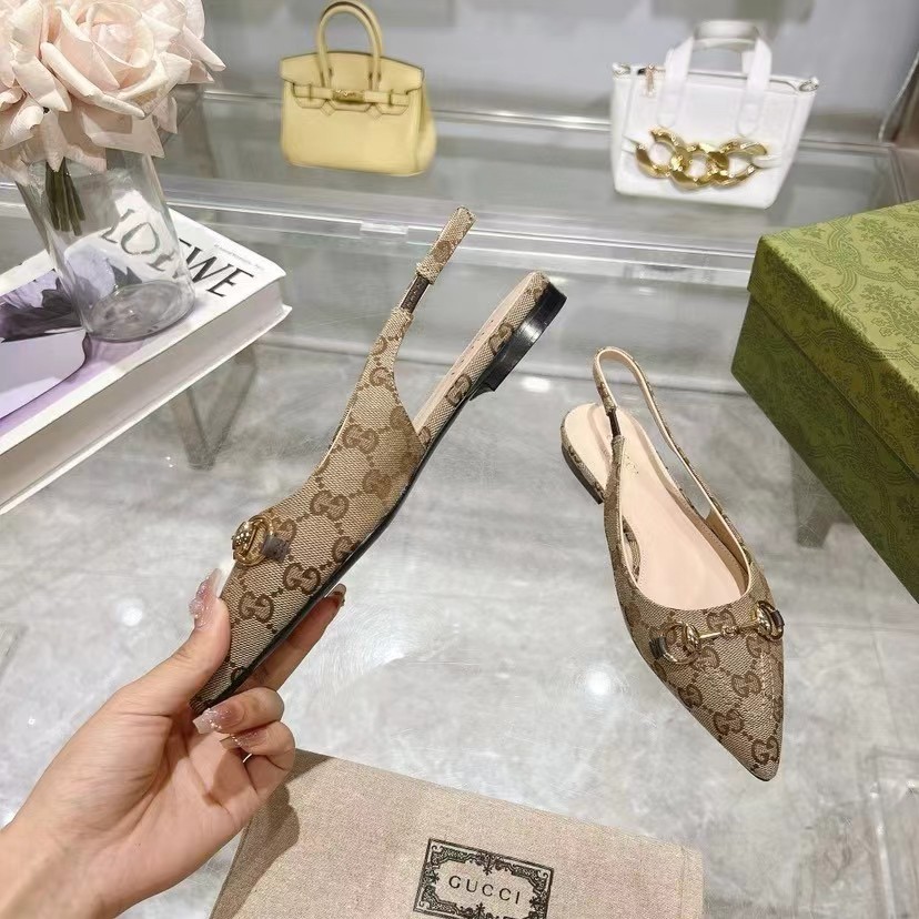 Horsebit GG Gucci canvas slingback flats in beige Brown