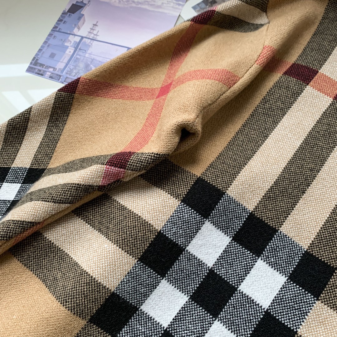 Burberry 23ss Long sleeved sweater jacket