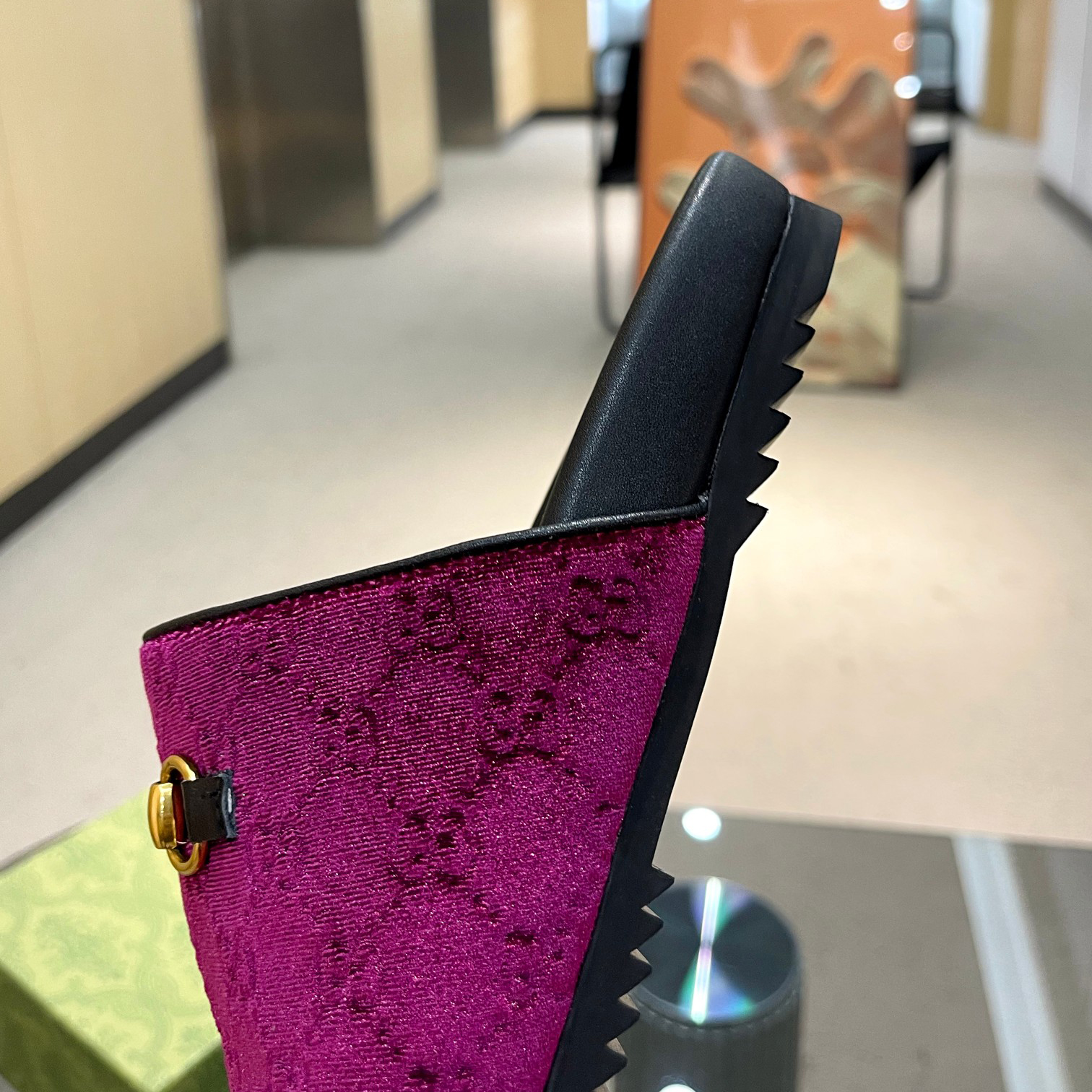 High quality original Gucci slippers unisex