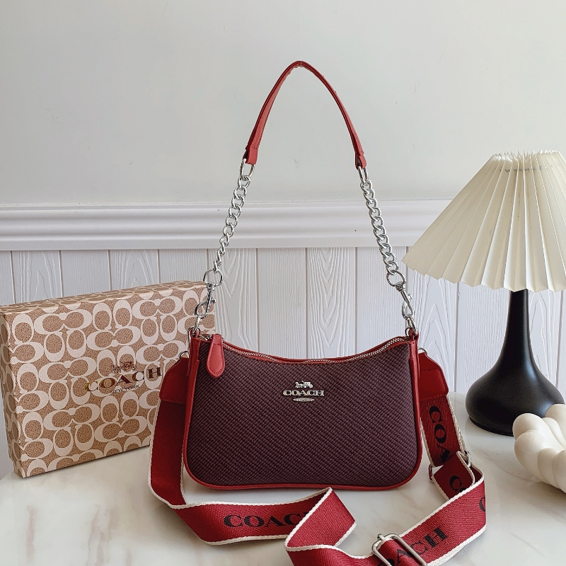 Coach shoulder chain bag