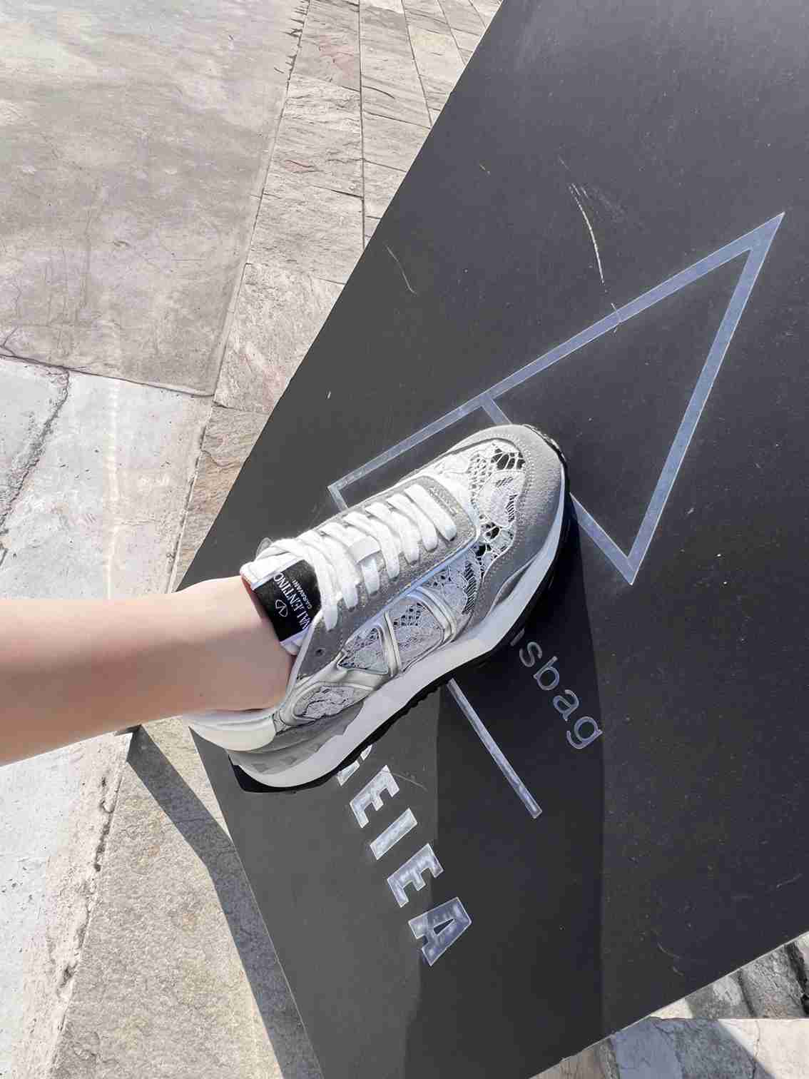 Top Quality Valentino Garvani Sneakers