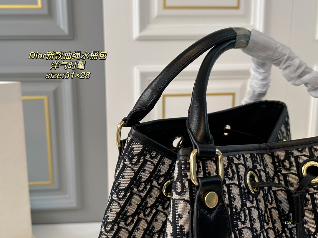 Replica Medium C'est Dior Bag