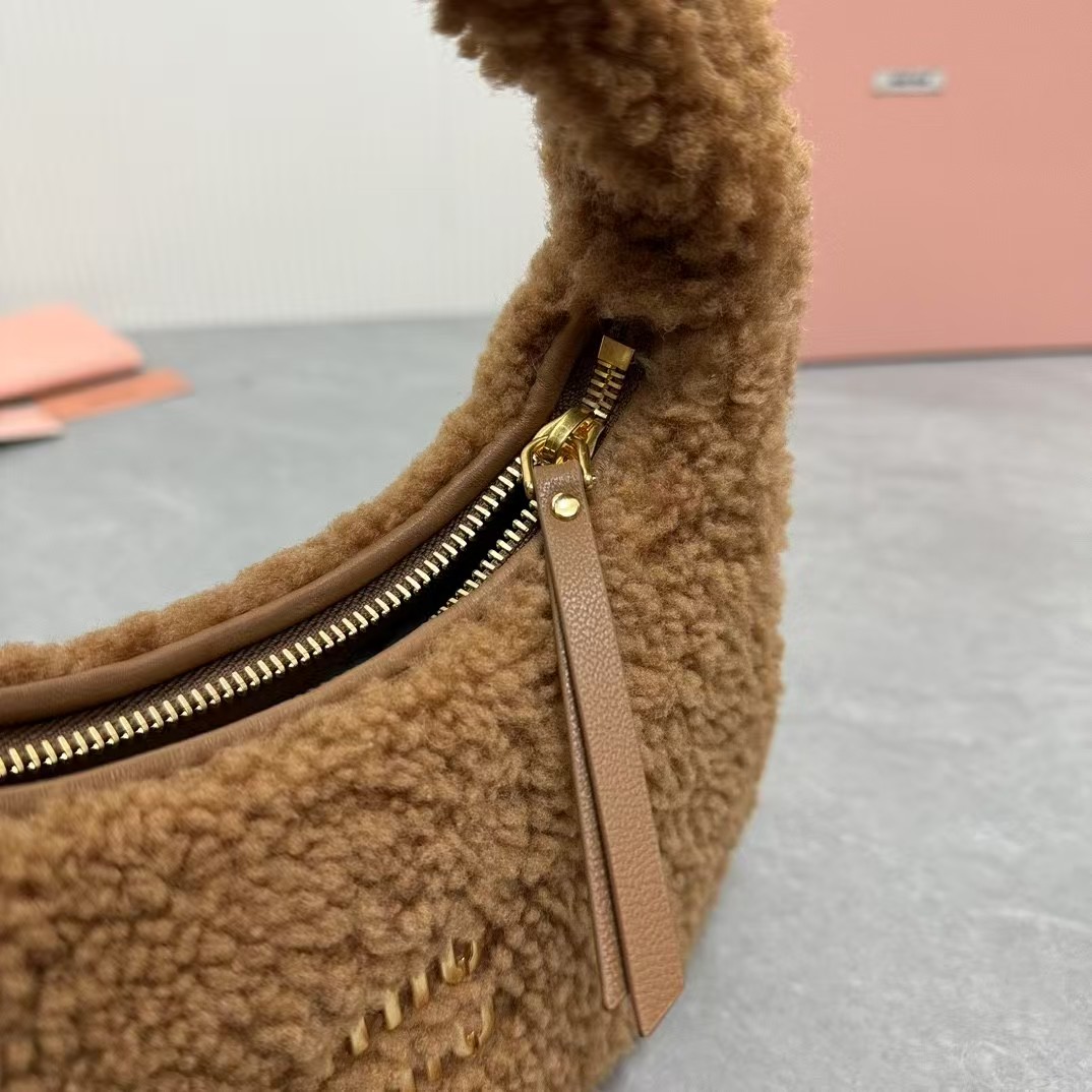 miumiu wander hobo armpit bag