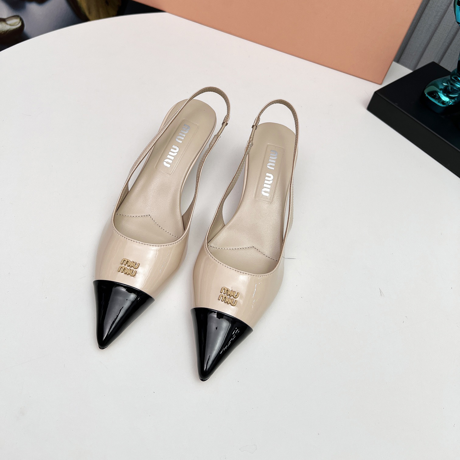 High-quality miumiu Original women's leather shoes