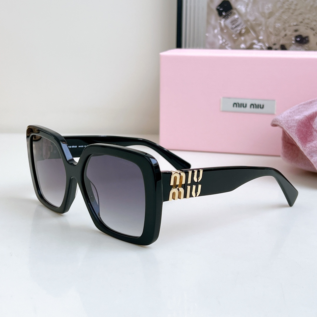 miumiu Sunglasses