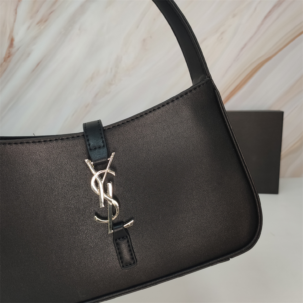 Replica Saint Laurent Cassandra  Le 5 à 7 Hobo Bag