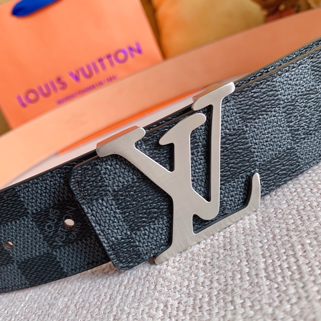 LV Steel buckle belt